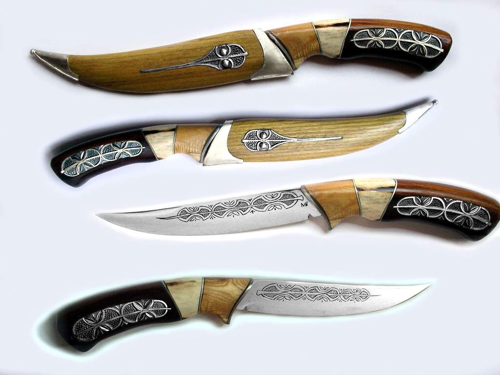 Ножевые сайты. Коллекционные ножи. Необычные формы ножей. Эксклюзивные подставки для коллекционных ножей. Экзотическая форма ножей картинки.