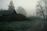 картинки пейзажи,дом туман деревня